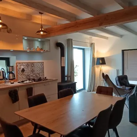 De L'ane Vakantiehuis Lay